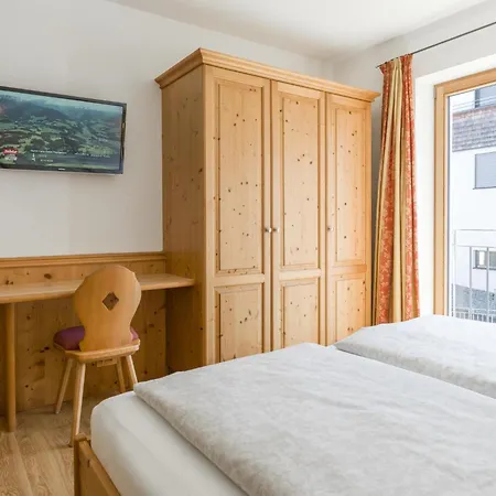 Next To The Lift A 4 Appartement *