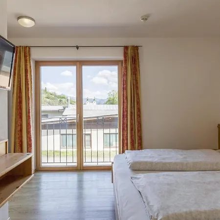 Next To The Lift A 4 ブリクセン イン ターレ